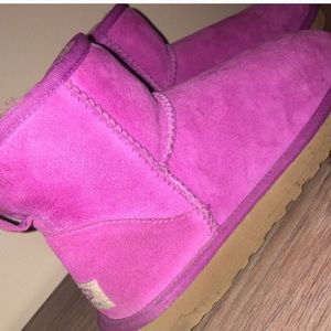 Ugg mini classic
